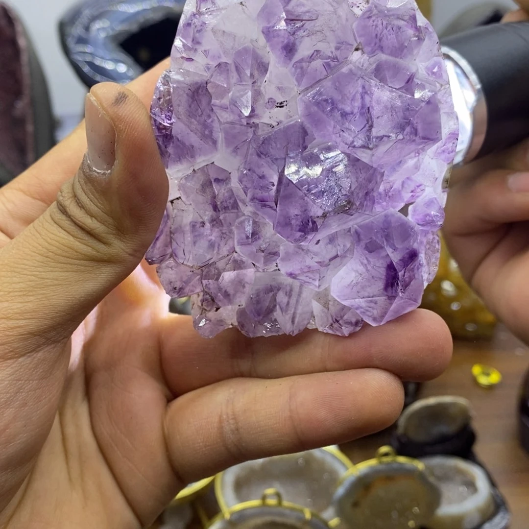 未镶嵌水晶大型摆件（非配饰）