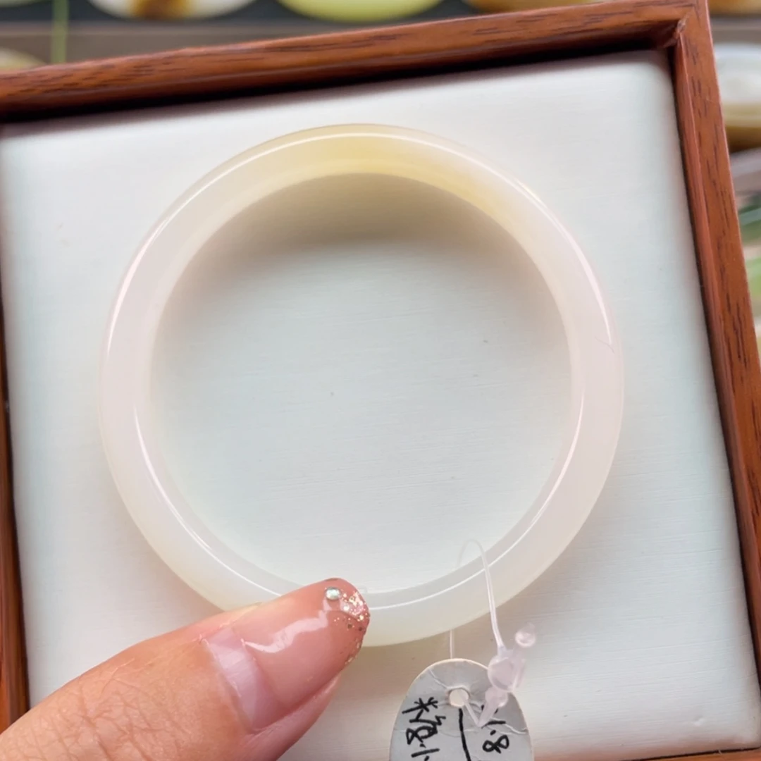 【闪购商品】和田玉手镯未镶嵌53