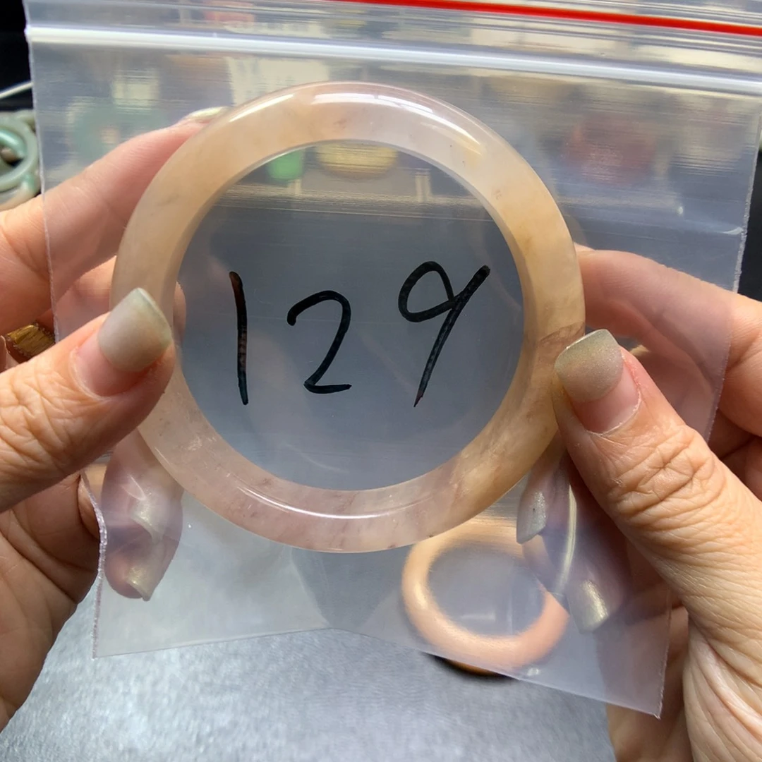 石英质玉手镯未镶嵌伊*