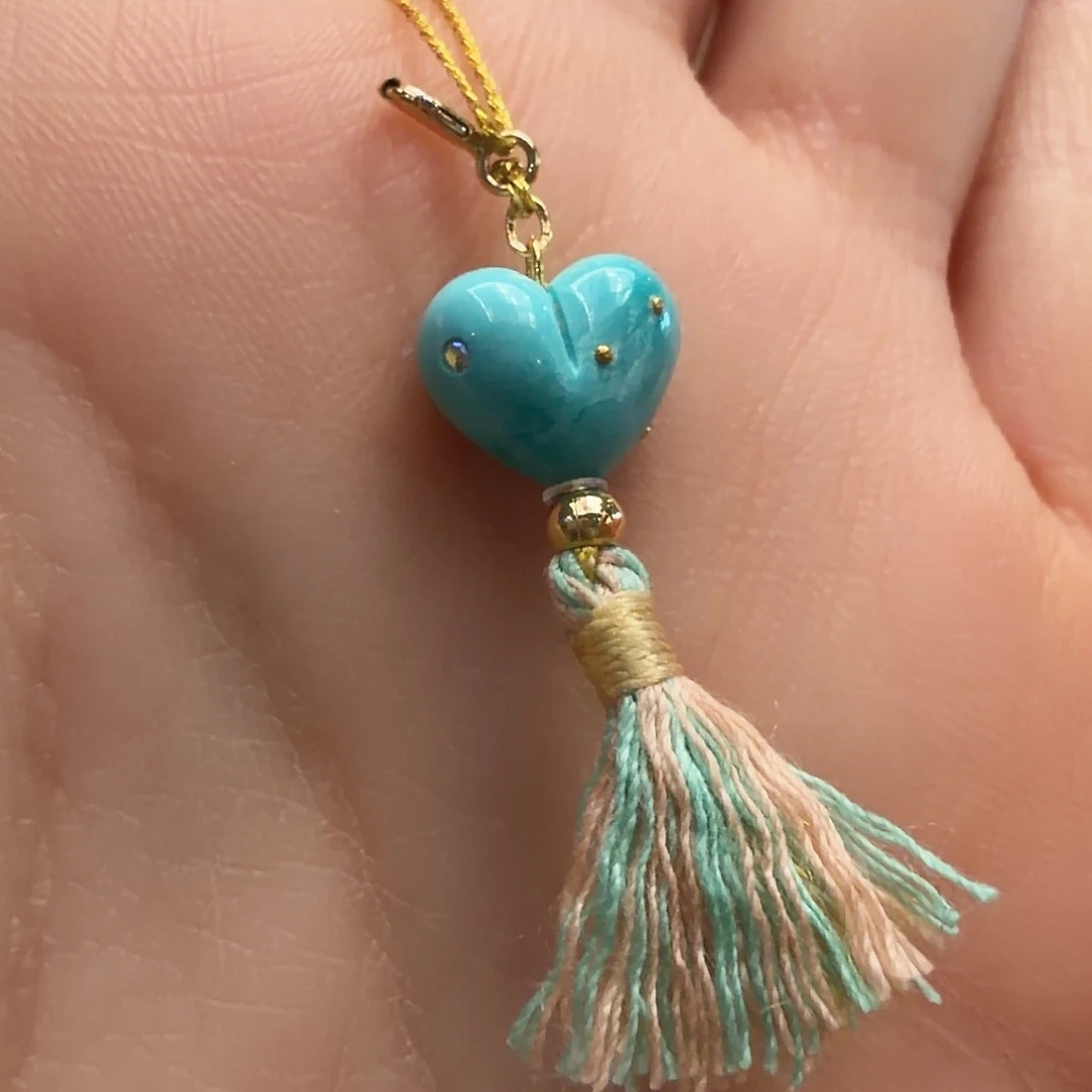 绿松石未镶嵌颈饰