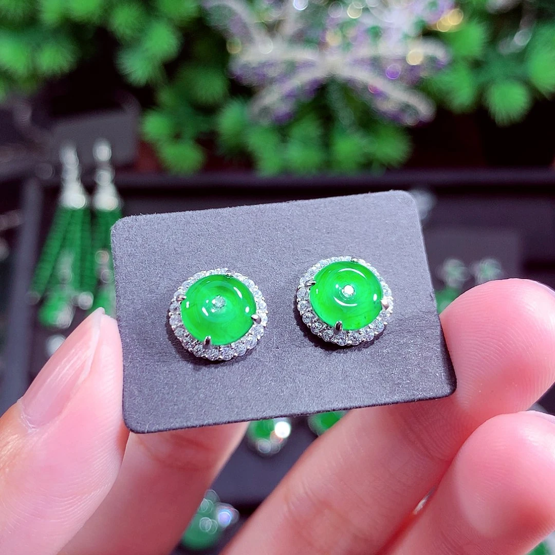 颈饰未镶嵌翡翠天然