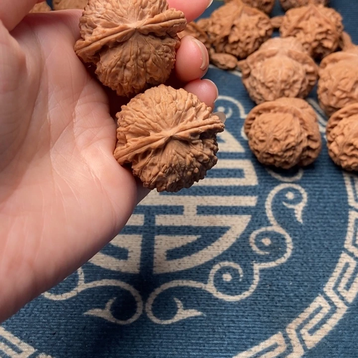 把件桃核白狮子福利