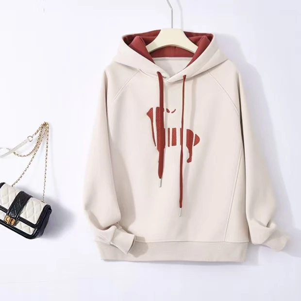 “一鹿有你常相伴”2025春季新款外贸单刺绣插肩连帽休闲卫衣女7356