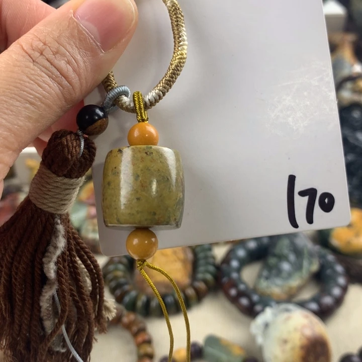 岫岩河磨玉（透闪石质玉）未镶嵌珠宝奇石