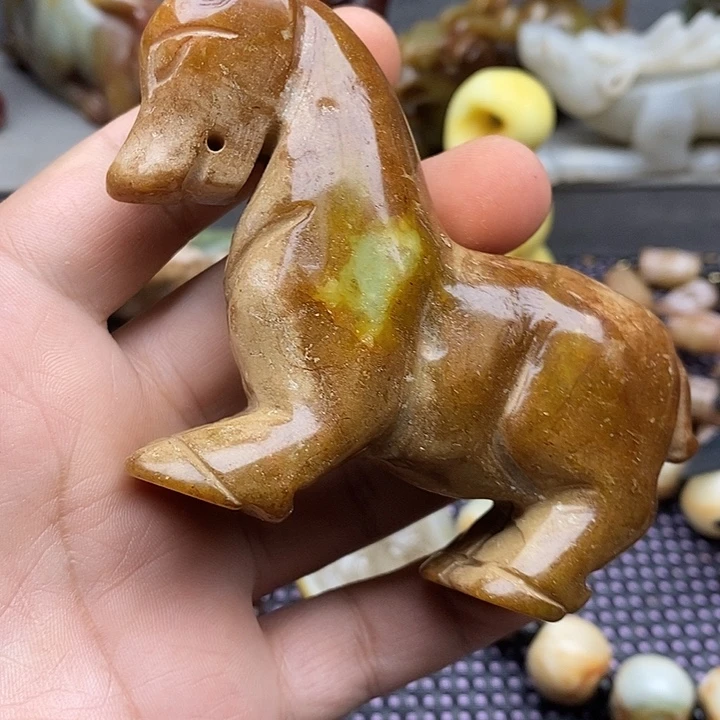 未镶嵌蛇纹石玉颈饰