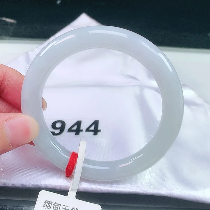 【闪购商品】未镶嵌手镯（圆镯）翡翠944
