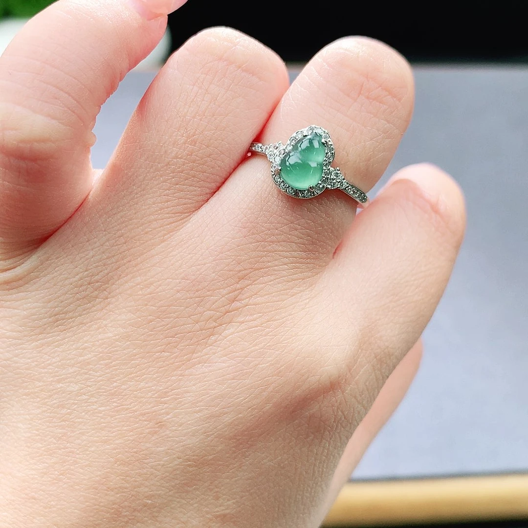 未镶嵌手镯（圆镯）翡翠