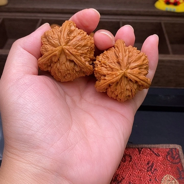 羁***旅把件文玩核桃白奔
