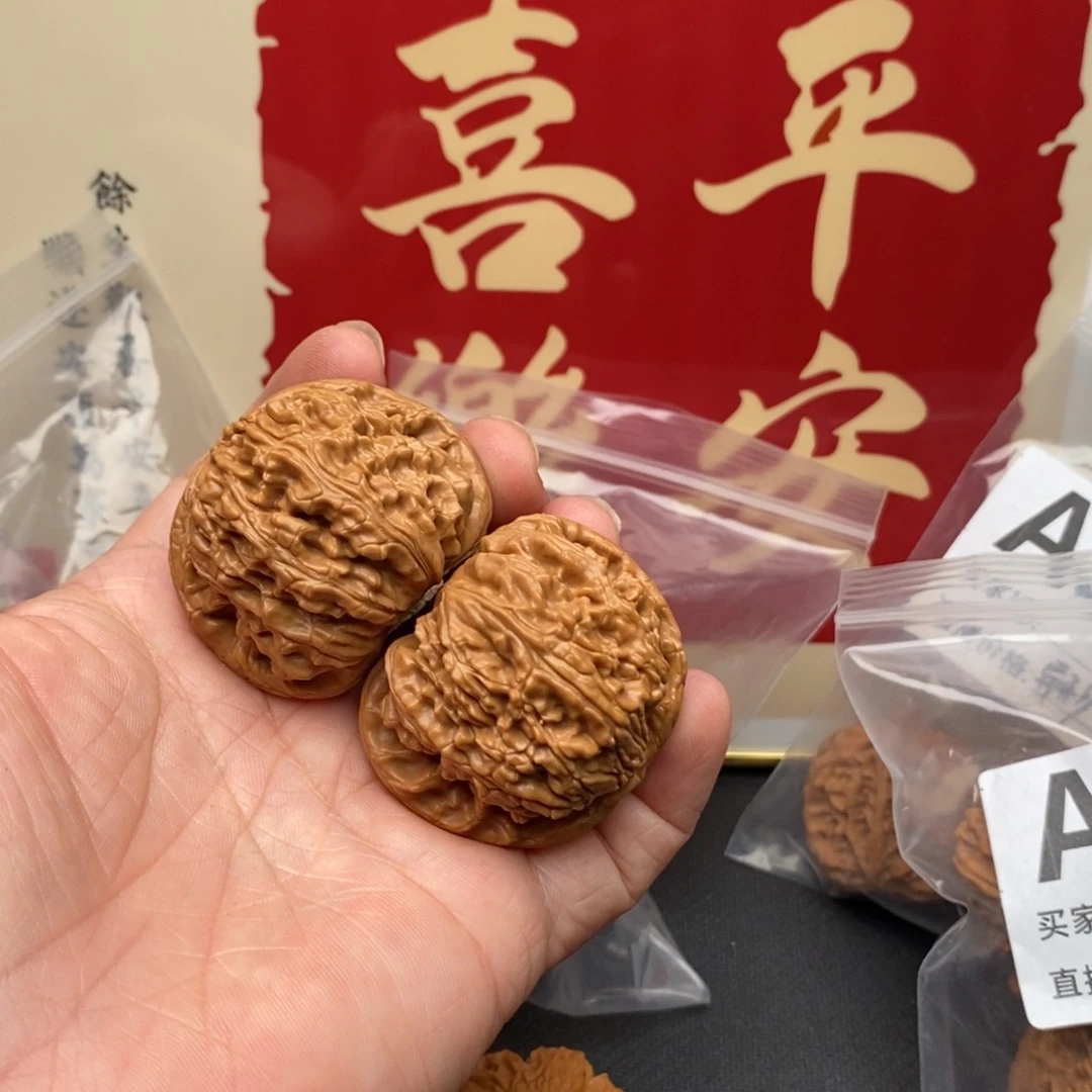文玩核桃把件小*龍白狮子