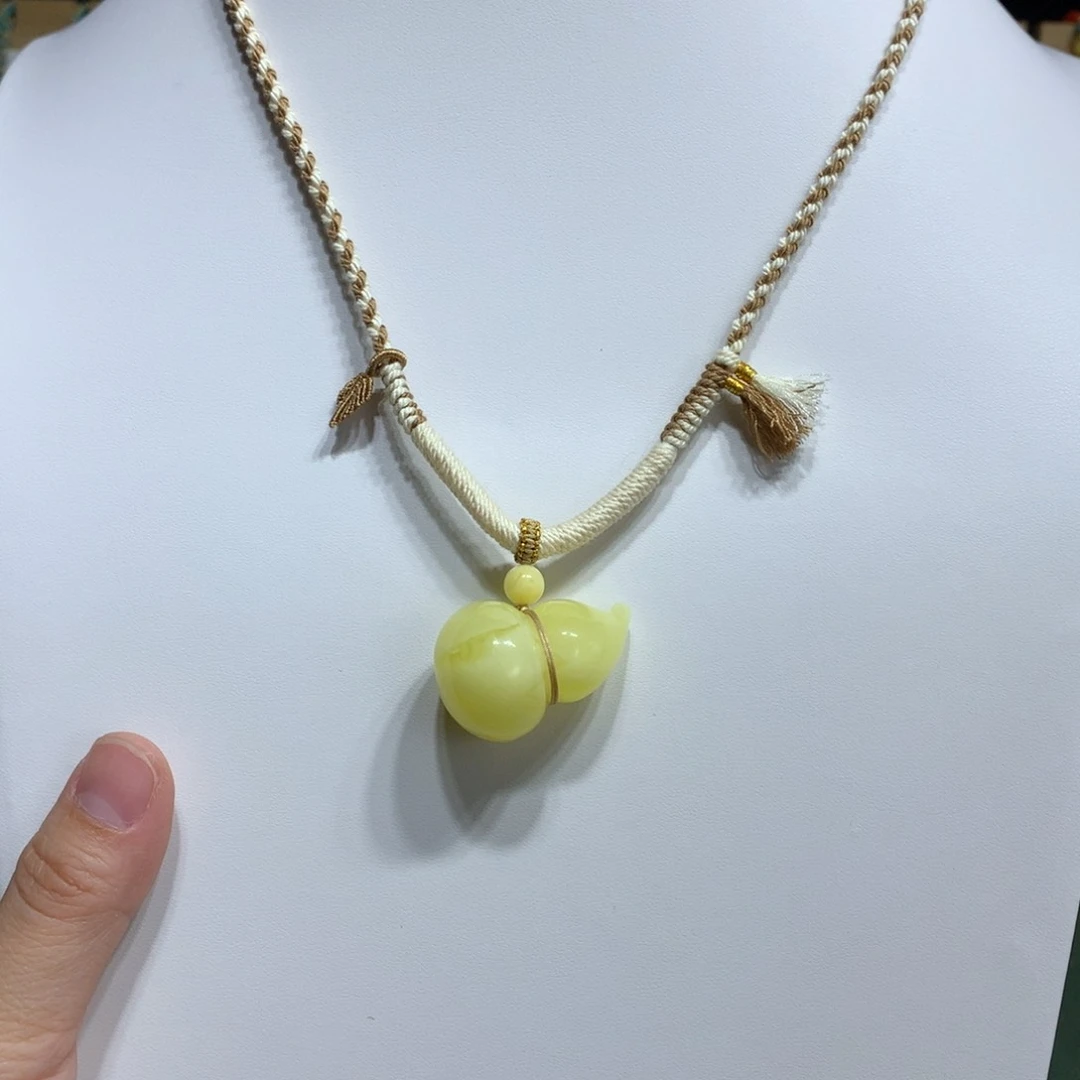 蜜蜡颈饰未镶嵌葫芦