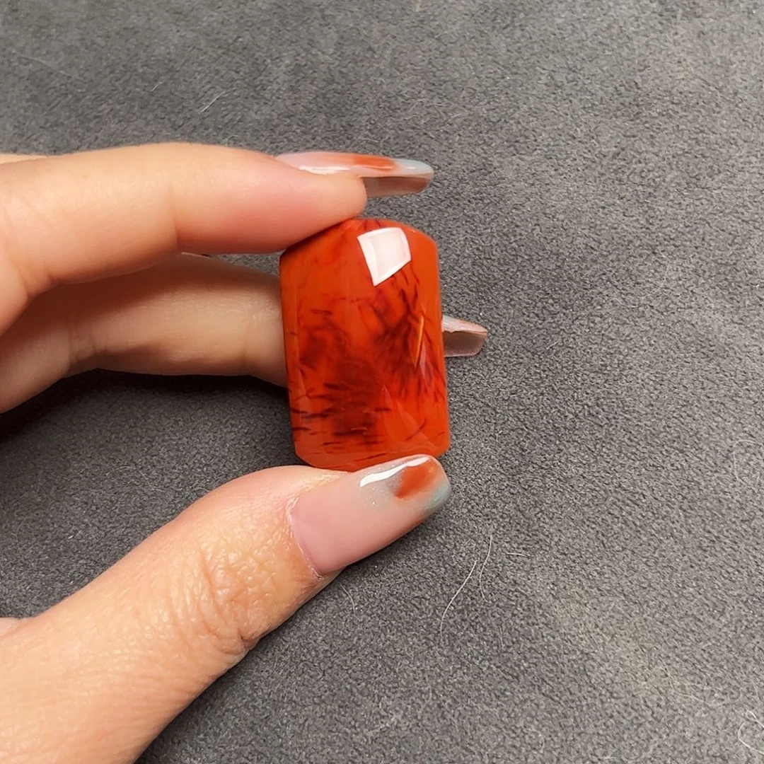 南红玛瑙未镶嵌珠宝奇石