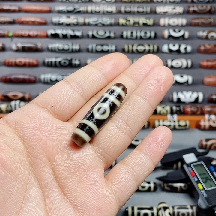 玛瑙/玉髓颈饰未镶嵌?