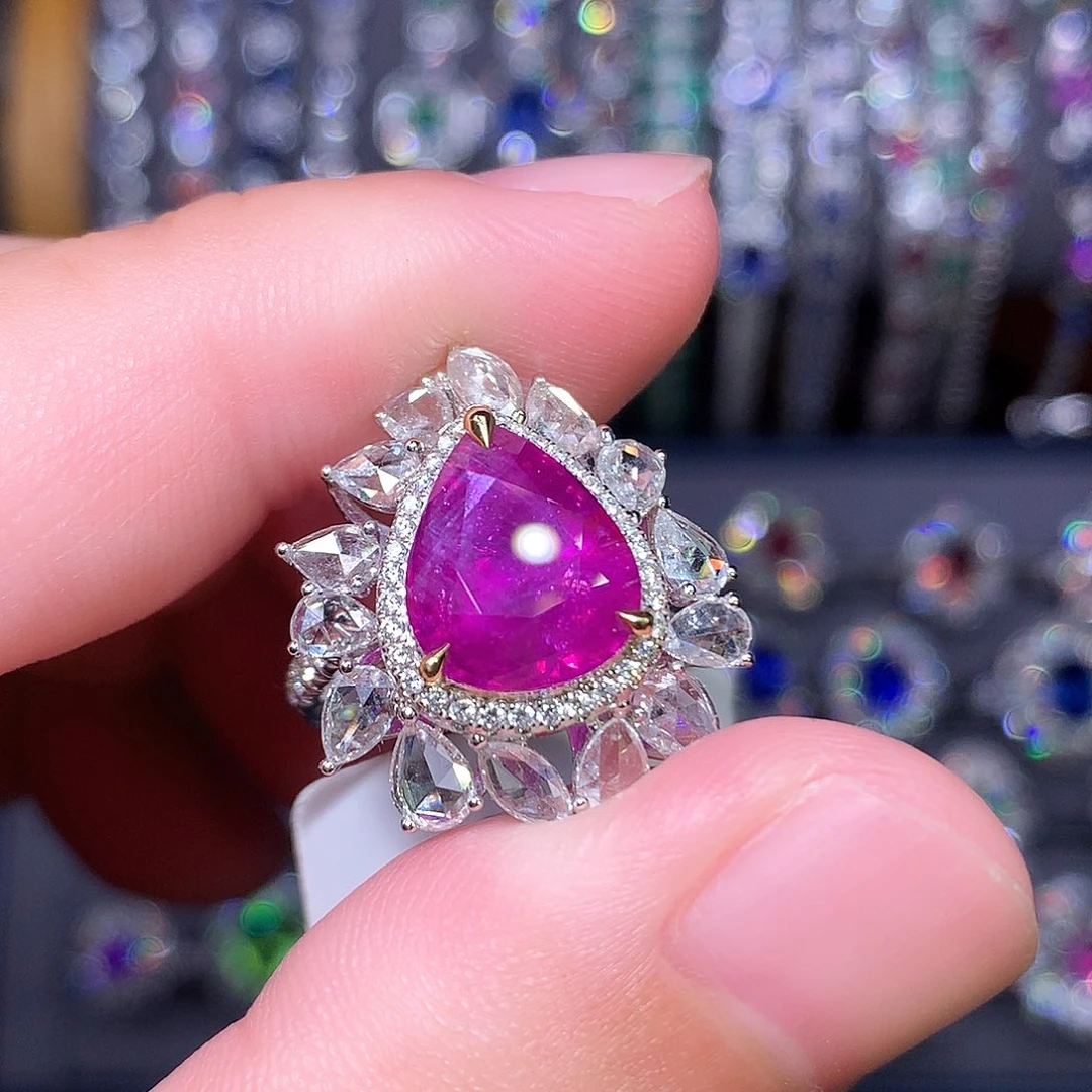戒指彩色蓝宝石18K金镶嵌5.76ct/吉尔德/无烧