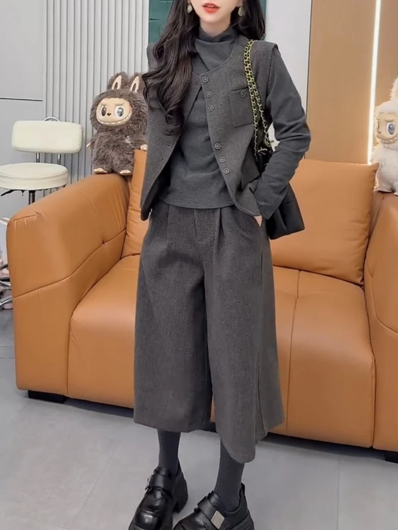 秋冬季新款老钱风时尚毛呢套装打底衫马甲七分裤小个子显瘦三件套