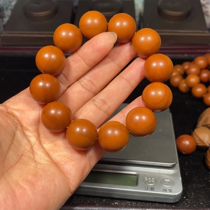 橄榄核吊坠1.9+铁核精品小孔