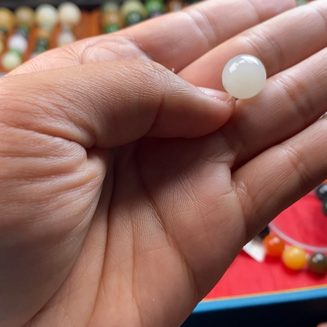 和田玉未镶嵌珠宝奇石卡12烟灰y水线