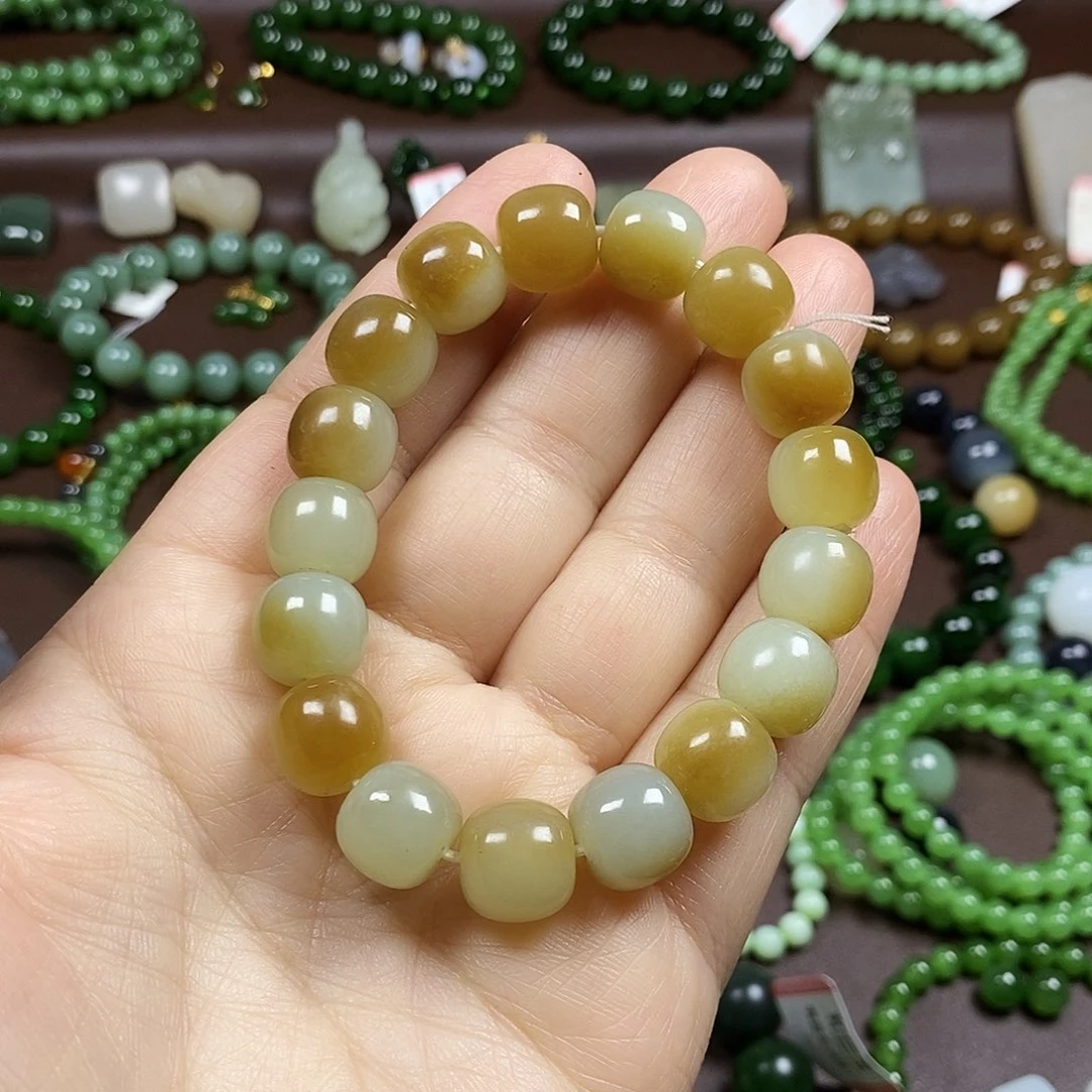 红***飘和田玉未镶嵌手链