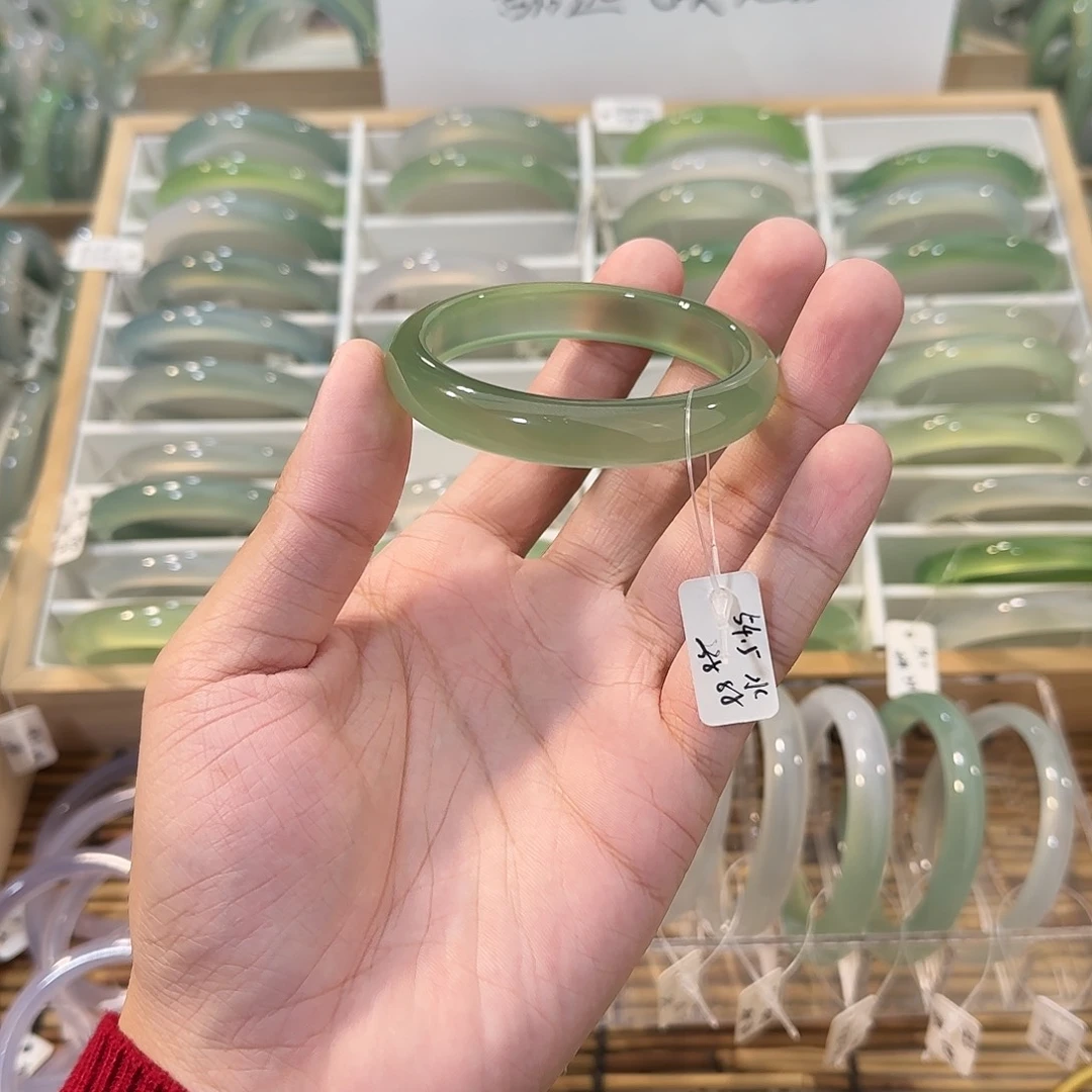 玛瑙/玉髓未镶嵌手镯圈口54.5