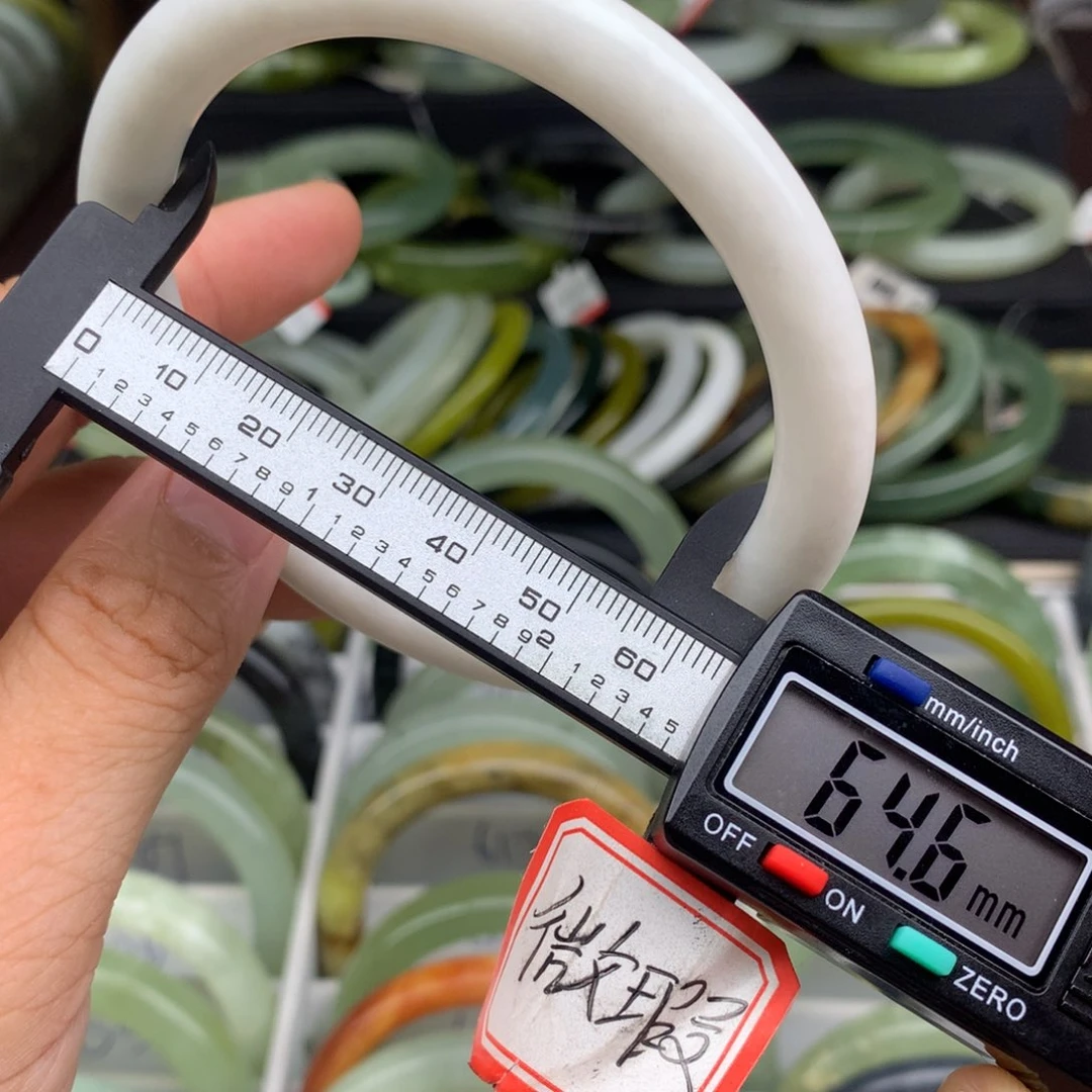 未镶嵌蛇纹石玉手镯630