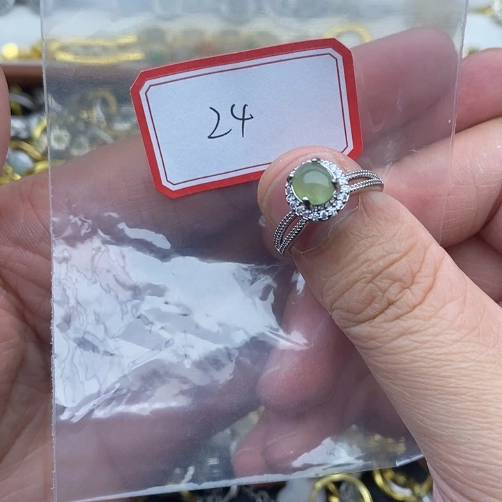 翡翠未镶嵌戒指24