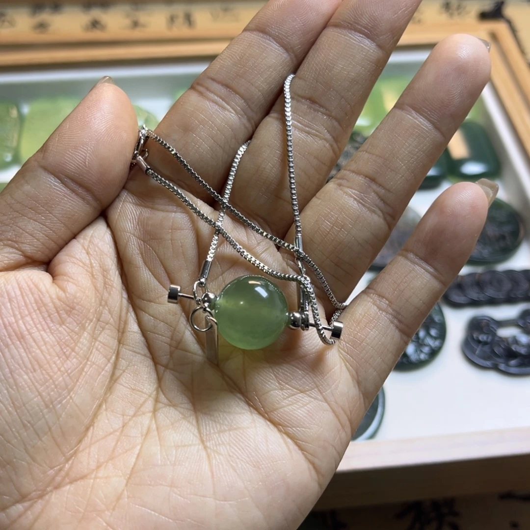 蛇纹石玉合金颈饰