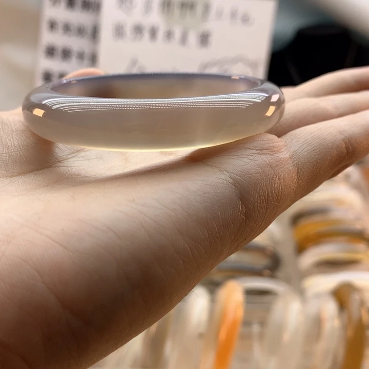 玛瑙/玉髓手镯未镶嵌徒***螂