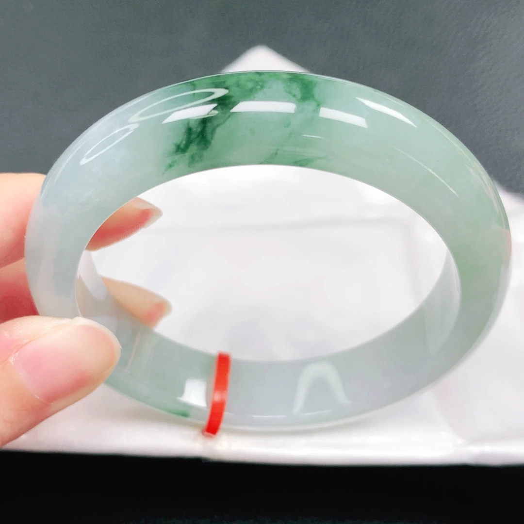 翡翠未镶嵌手镯57圈