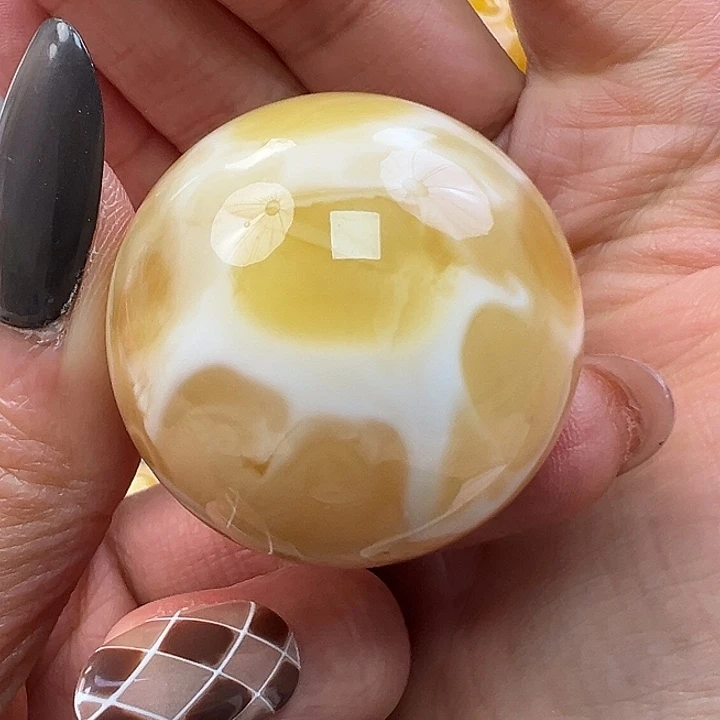 蜜蜡未镶嵌珠宝奇石