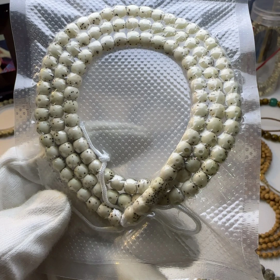 星月菩提手串骨瓷白大留白