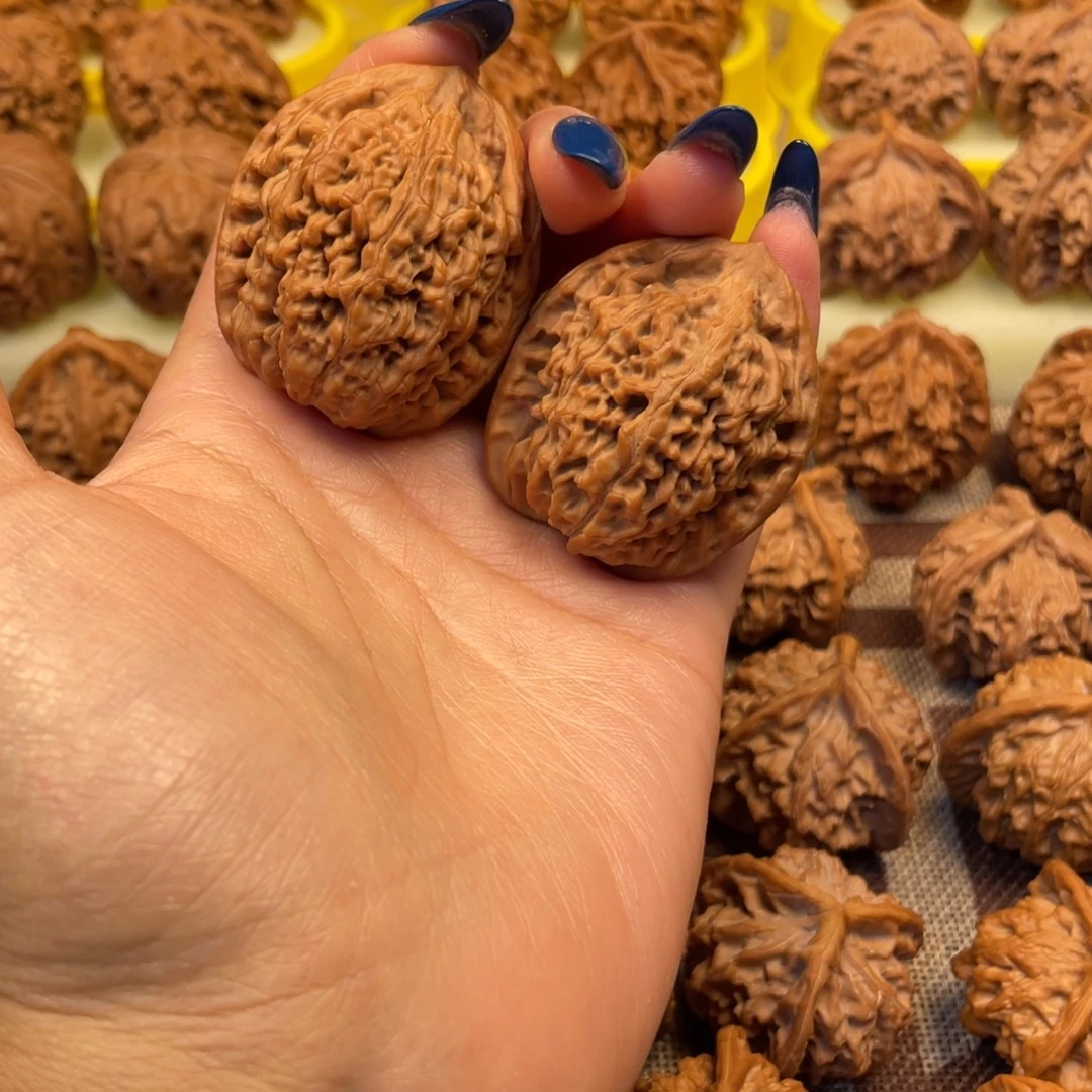 牛***飞文玩核桃吊坠莲花