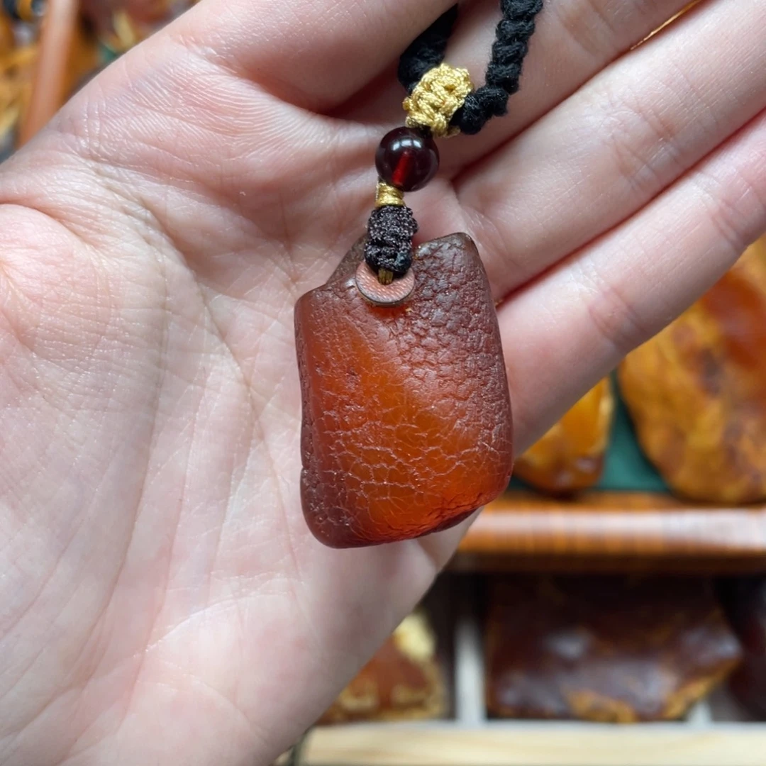 琥珀珠宝奇石未镶嵌