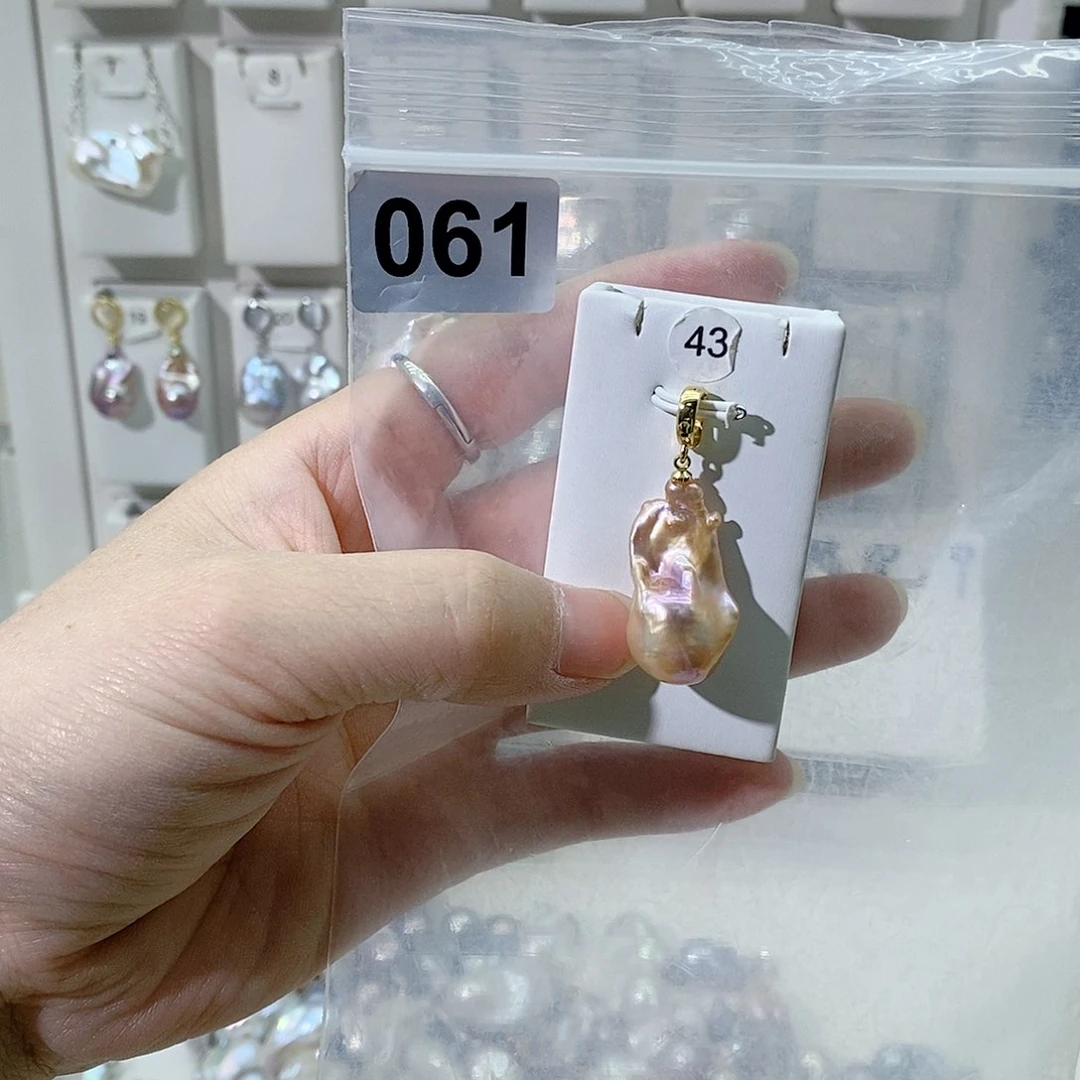 淡水珍珠合金颈饰