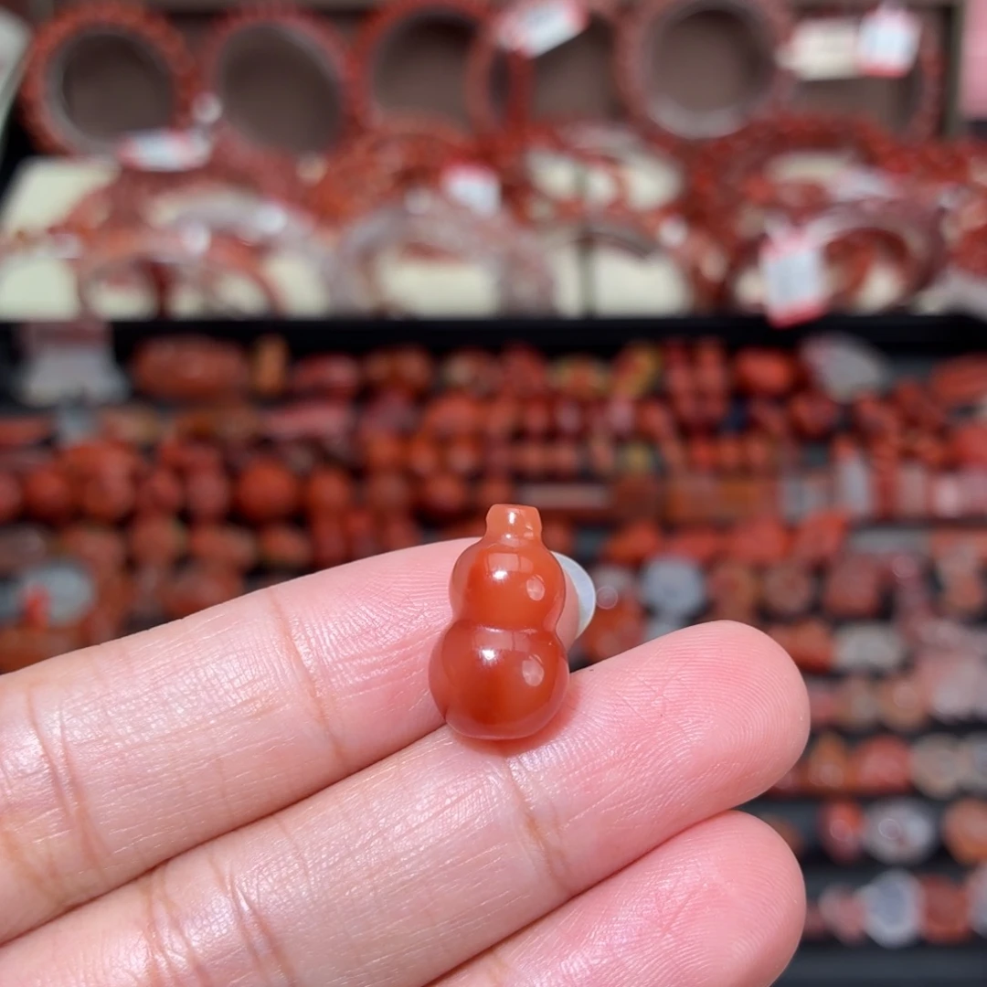 南红玛瑙未镶嵌颈饰胖葫芦