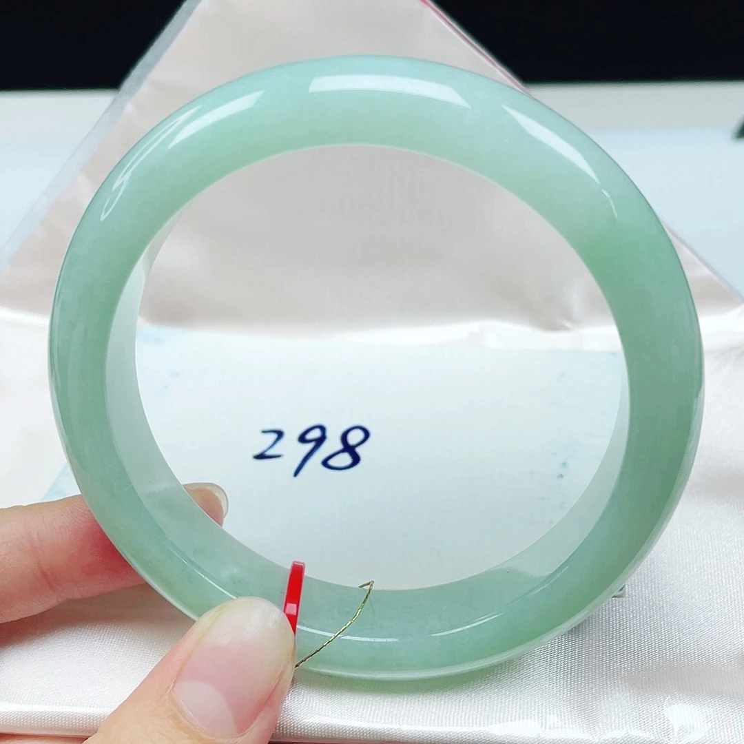 翡翠未镶嵌手镯正圈60