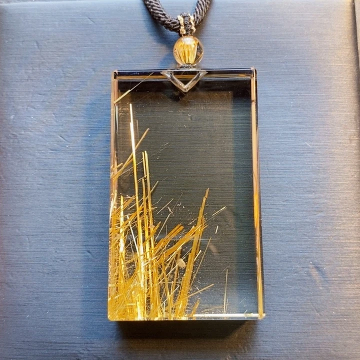 颈饰未镶嵌发晶天然白体黄钛晶四方无事牌