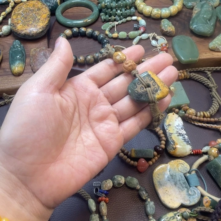 岫岩河磨玉（透闪石质玉）未镶嵌珠宝半成品