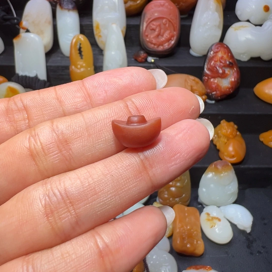 和田玉颈饰未镶嵌じ***妹