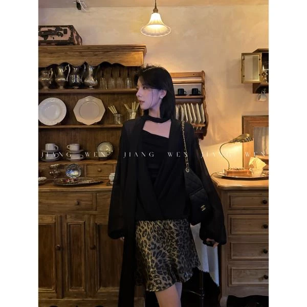 姜雯 法式设计感小众雪纺衬衫女秋季纯色微透宽松带飘带长袖上衣