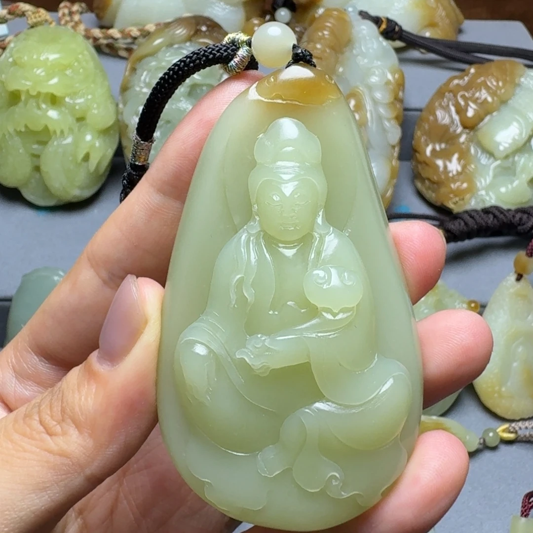 颈饰未镶嵌和田玉