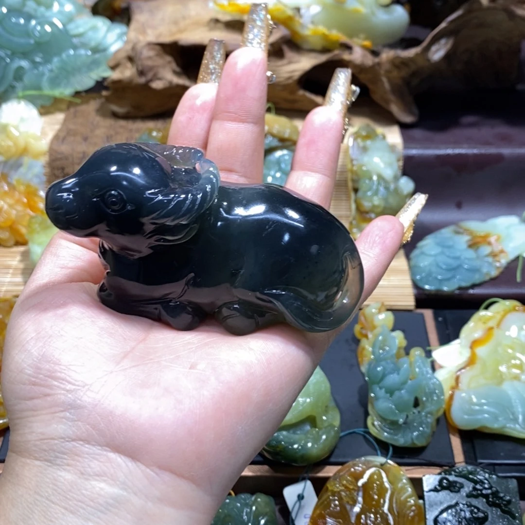 蛇纹石玉颈饰未镶嵌吉***、