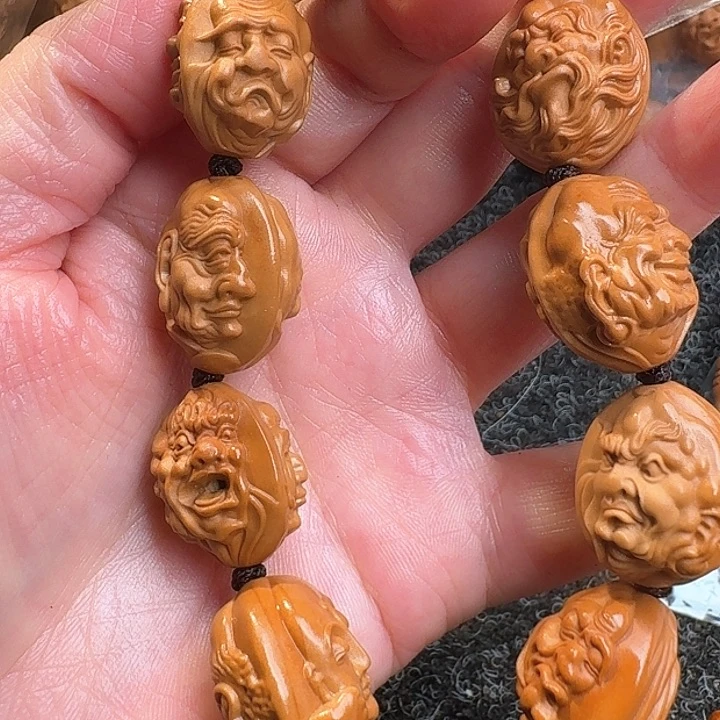 橄榄核吊坠橄榄浮雕罗汉