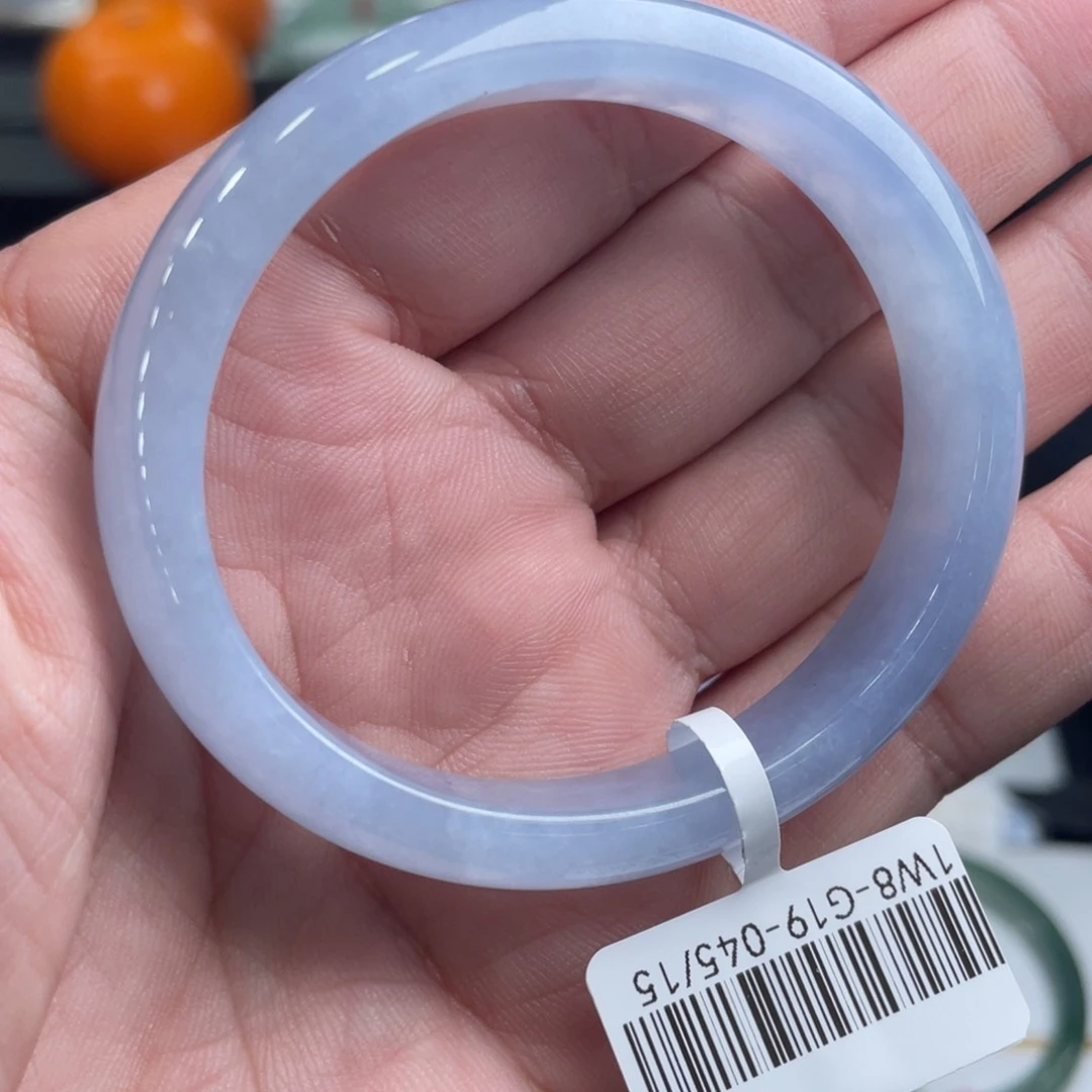 翡翠手镯未镶嵌翡翠手镯