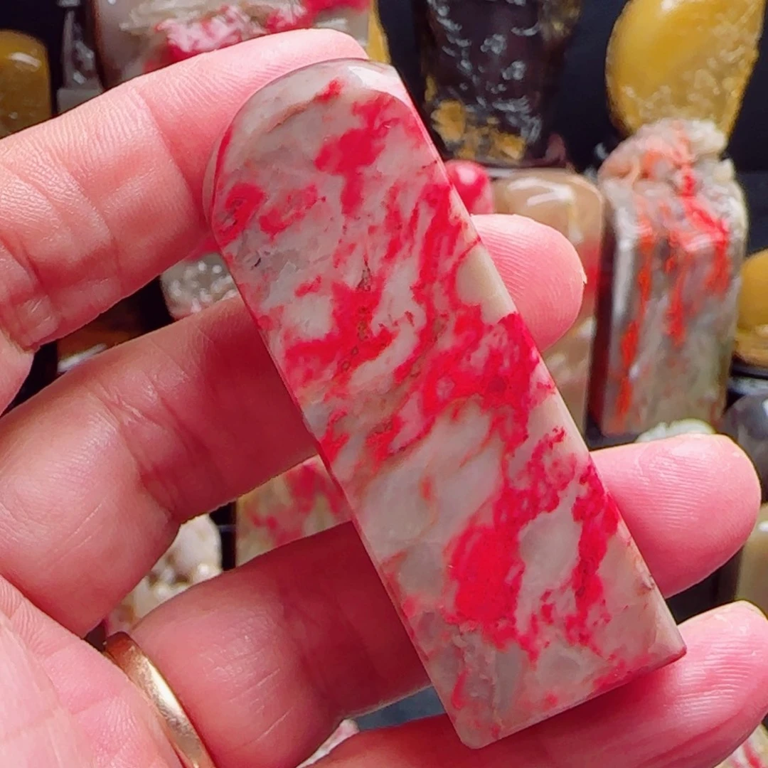 昌化石昌化鸡血石