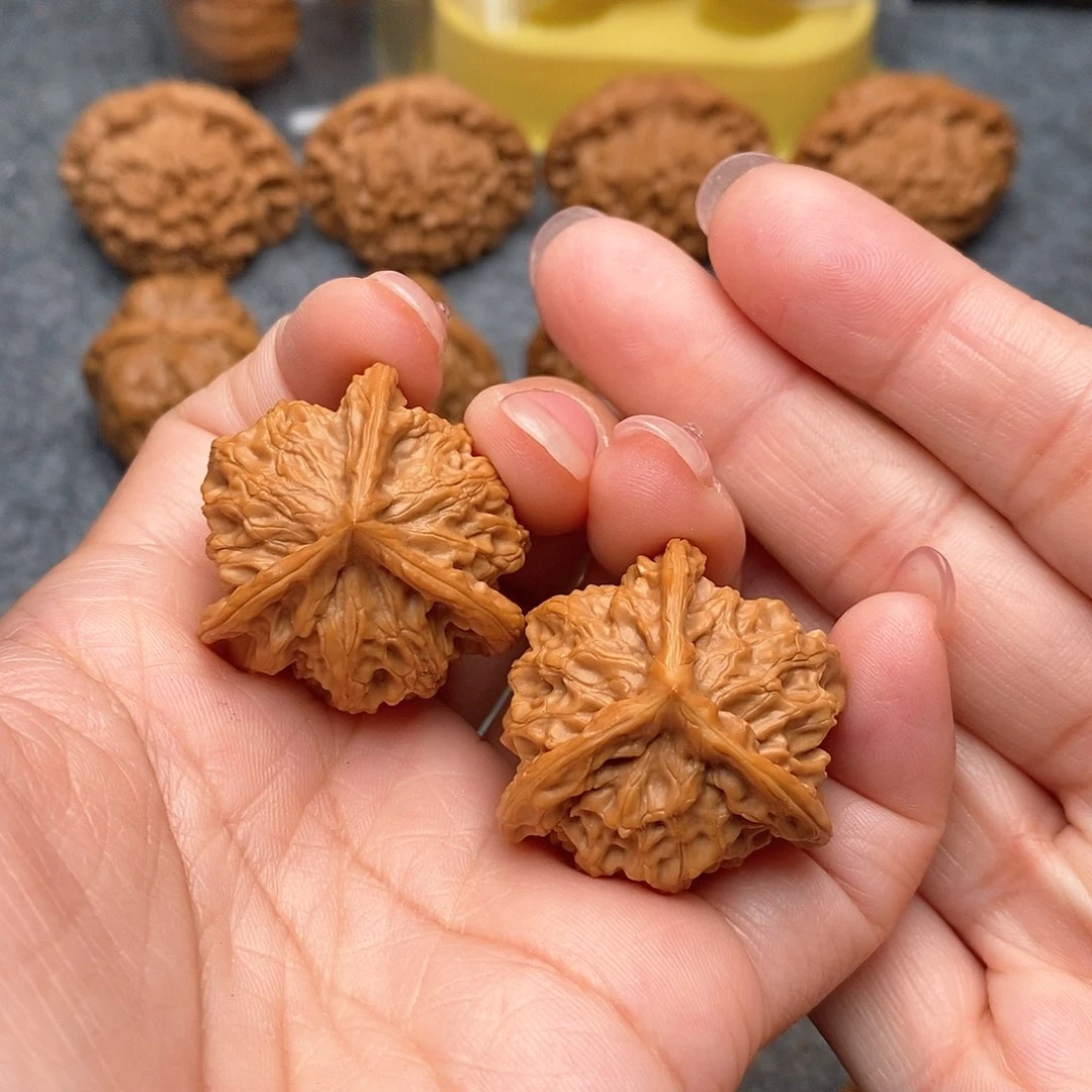 文玩核桃把件精品特价盘山三棱35