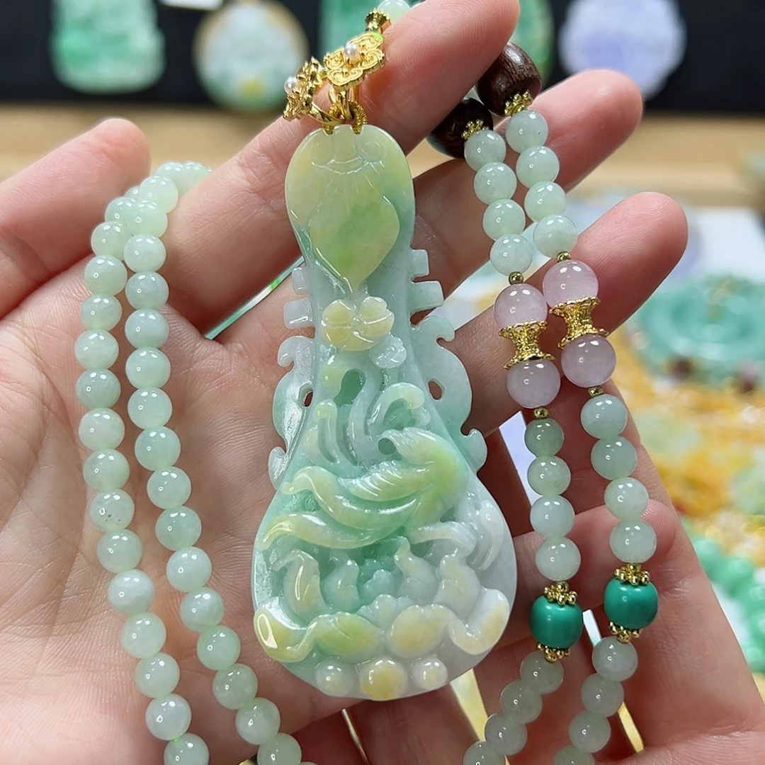 颈饰未镶嵌翡翠吊坠