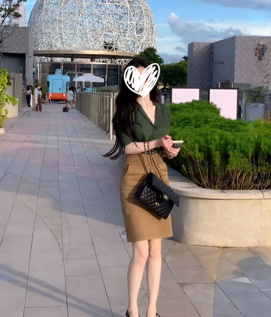 轻熟风气质简约绿色长袖衬衫包臀半裙女装2025秋冬新款御姐两件套