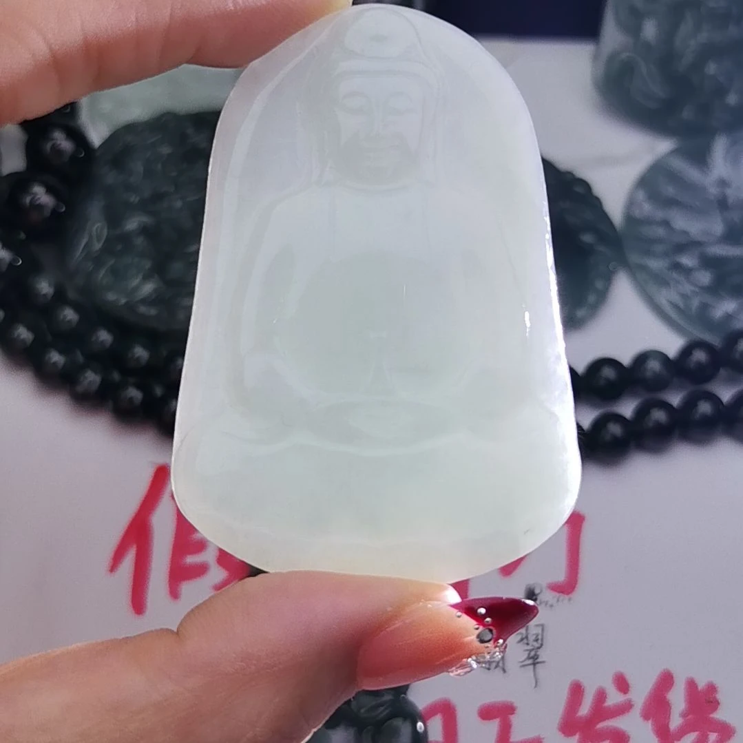 翡翠颈饰未镶嵌天然的A货翡翠多样性发货