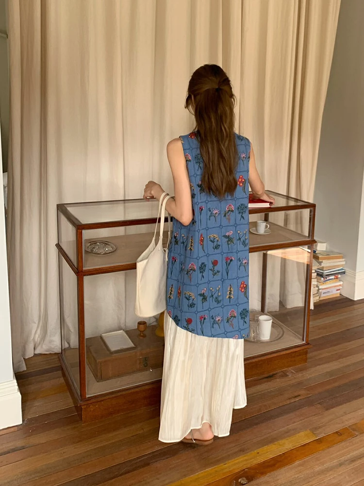 2025宽松刺绣显瘦时尚感无袖长裙女蓝色百搭v领长款连衣裙碎花ins