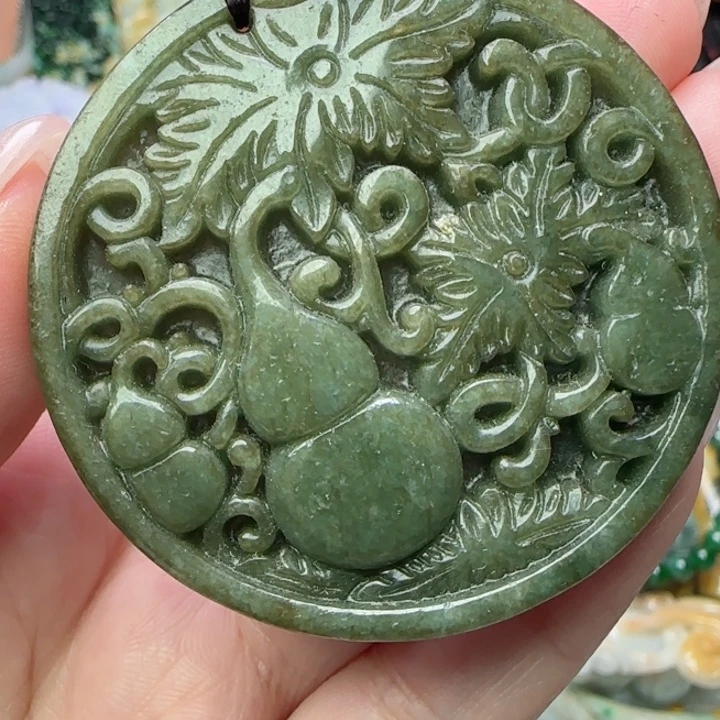 翡翠未镶嵌颈饰天然A货42