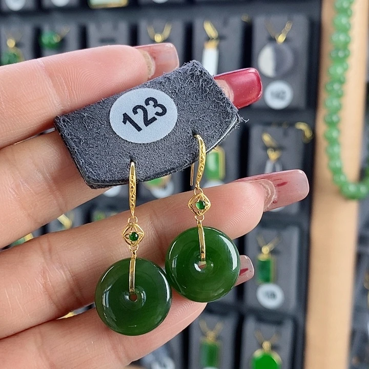 和田玉耳饰18K金镶嵌